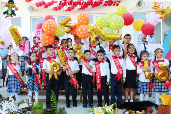 ƏLƏT QƏSƏBƏSİ 110 SAYLI MƏKTƏBİN UĞURLARI